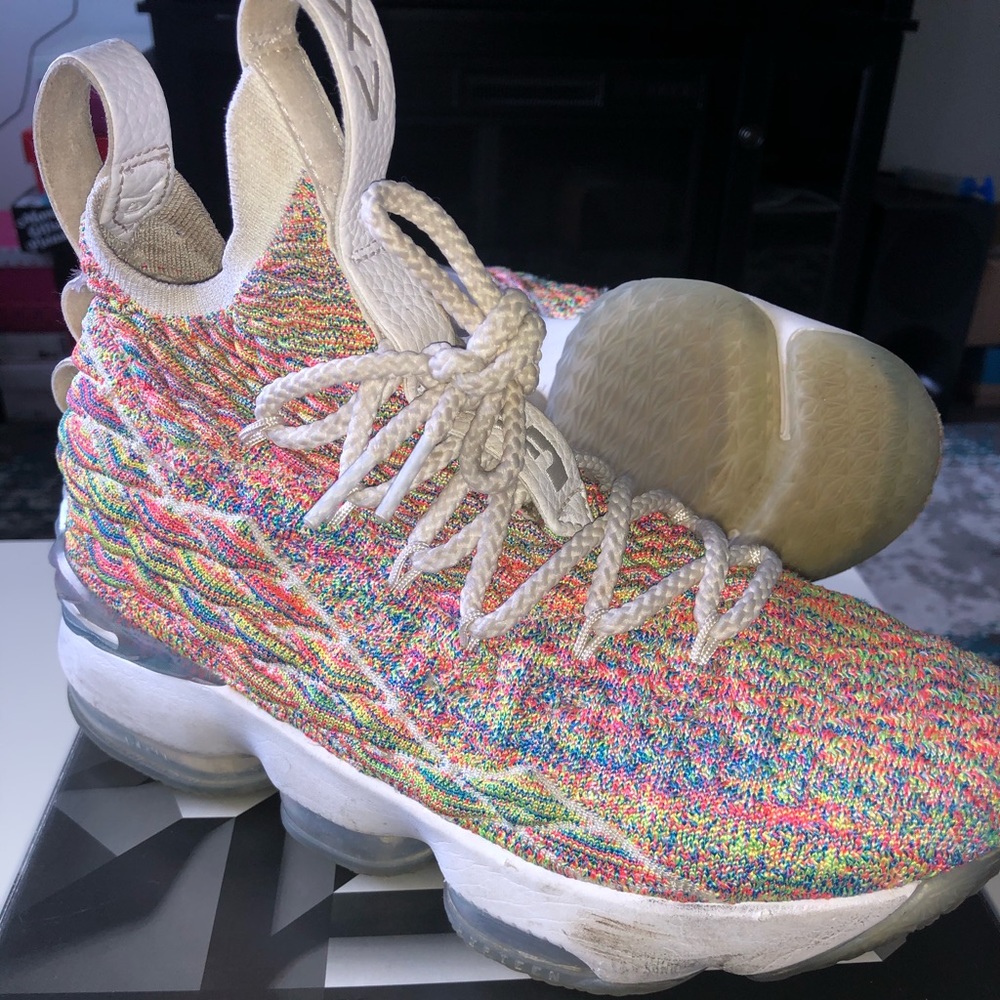 Nike Lebron XV Girls Size 4.5Y